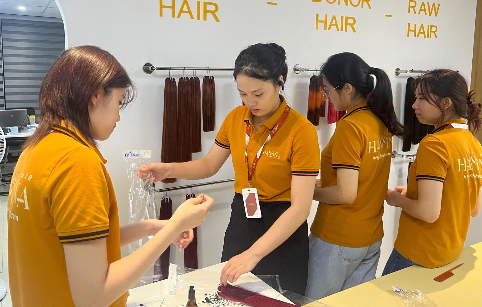 You can confidently place bulk orders with K-Hair, as we guarantee the highest quality hair extensions.